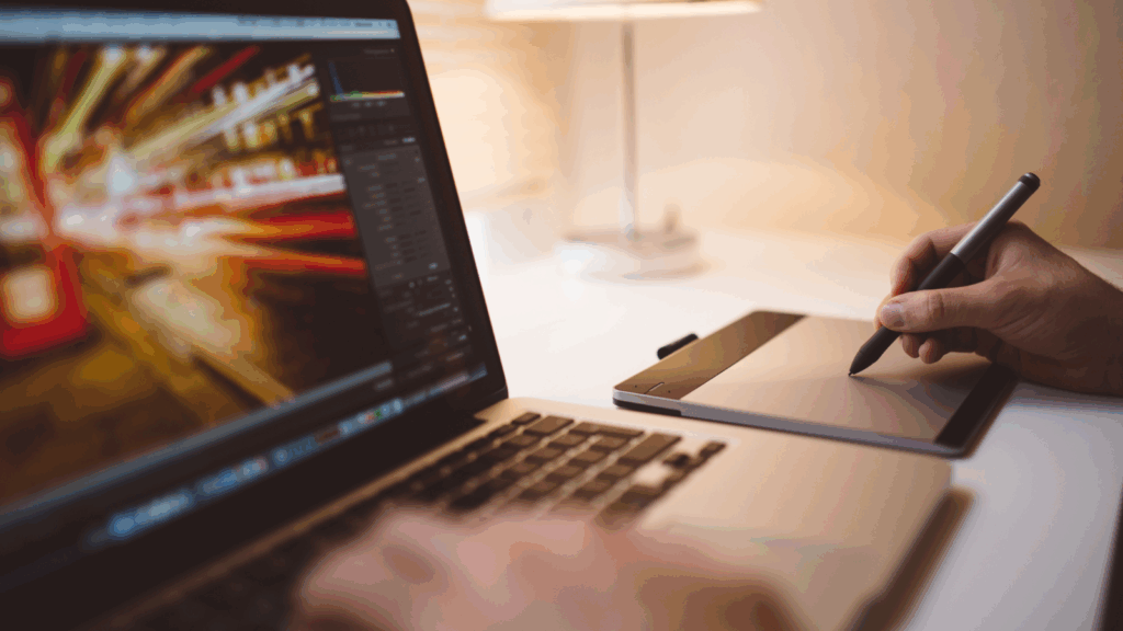 Edytowanie zdjęć AI na laptopie z wykorzystaniem narzędzi Photoshift – możliwość zarabiania prowizji